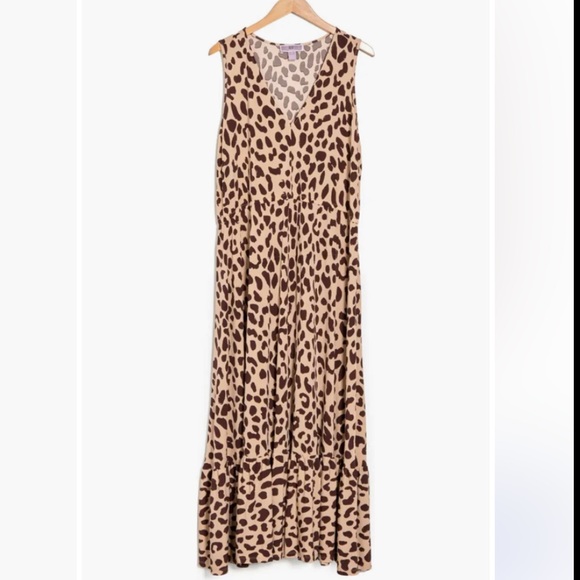 🤍BY DESIGN Animal print stretchy maxi with a deep V-neck, Empire elastic waist - Picture 3 of 5